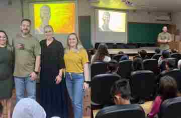 Guaraniaçu - Escola Jean Piaget inicia atividades da Consciência Negra com palestra inspiradora